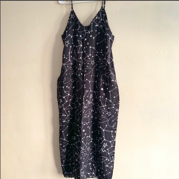 Dresses & Skirts - Constellation Black & White Maxi Dress Large